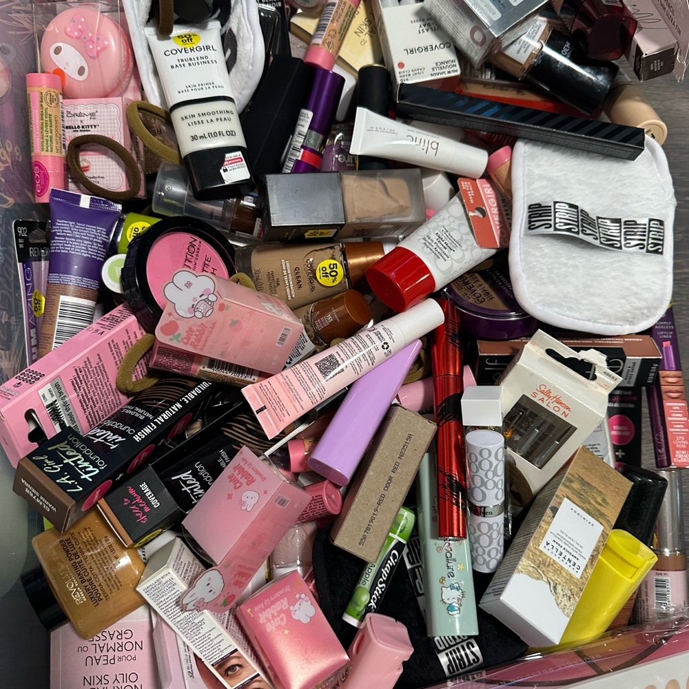 Bundle of 50 - Assorted Makeup and Skincare. Great for resellers.